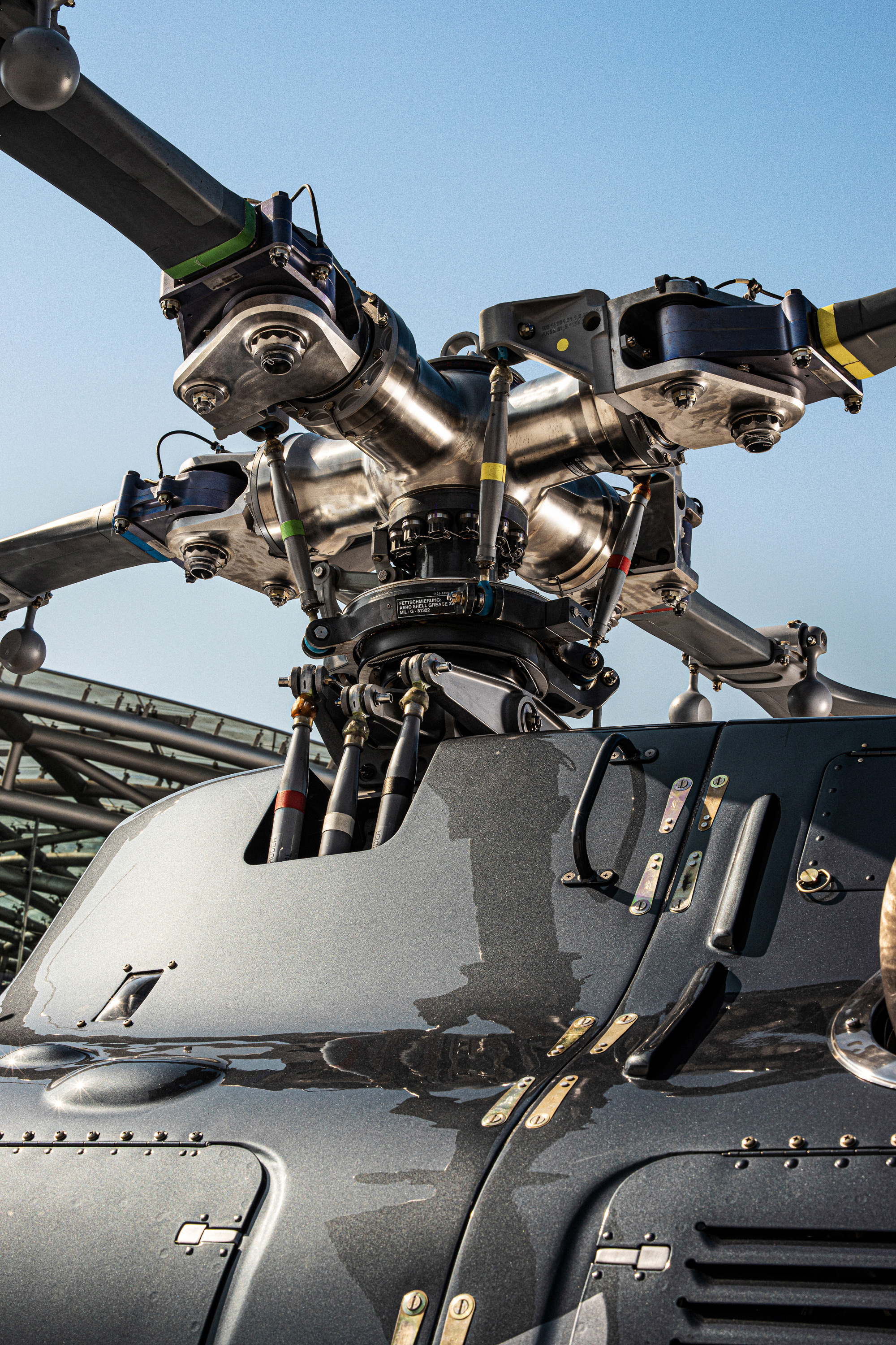 70-90 Scale eurocopter ec135 [0404-991] | ヒロボー / HIROBO